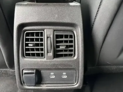 Photo 63 Renault Captur  E-Tech full hybrid 145 ch