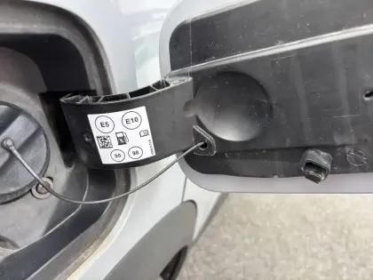 Photo 15 Renault Captur  E-Tech full hybrid 145 ch