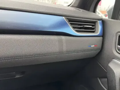 Photo 77 Renault Captur  E-Tech full hybrid 145 ch