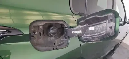 Photo 18 Peugeot 308  PureTech 130ch S&S EAT8