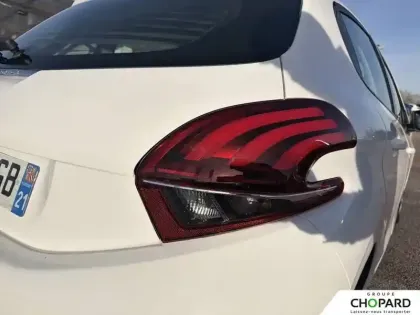 Photo 89 Peugeot 208  AFFAIRE BLUEHDI 100 S&S BVM5