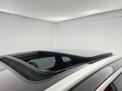 Photo 24 Peugeot 3008  Hybrid 225 e-EAT8