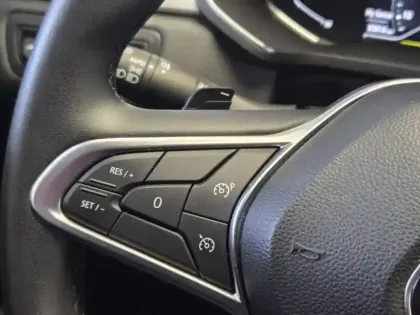 Photo 34 Renault Captur  TCe 140 EDC - 21