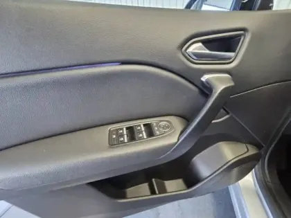 Photo 38 Renault Captur  TCe 140 EDC - 21