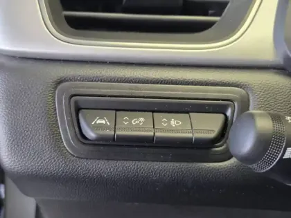 Photo 36 Renault Captur  TCe 140 EDC - 21