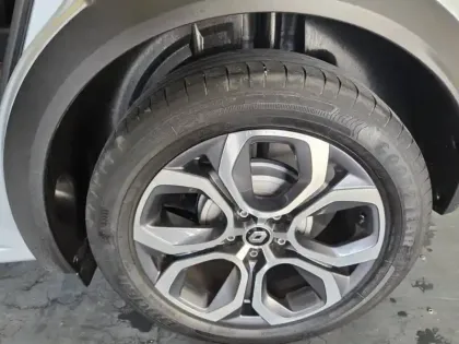 Photo 32 Renault Captur  TCe 140 EDC - 21