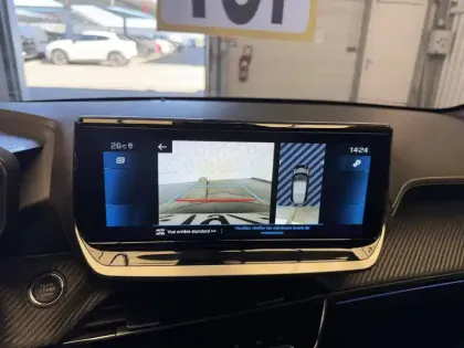 Photo 31 Peugeot 208  PureTech 130 S&S EAT8