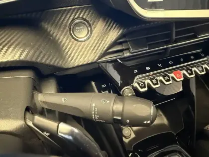 Photo 28 Peugeot 208  PureTech 130 S&S EAT8