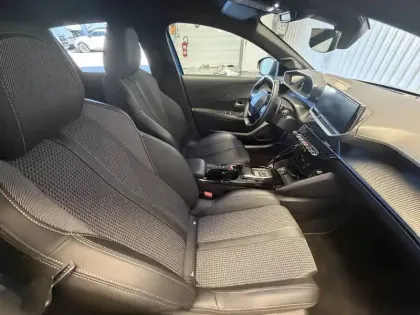 Photo 10 Peugeot 208  PureTech 130 S&S EAT8