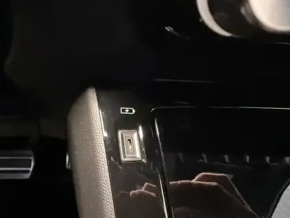 Photo 32 Peugeot 208  PureTech 130 S&S EAT8