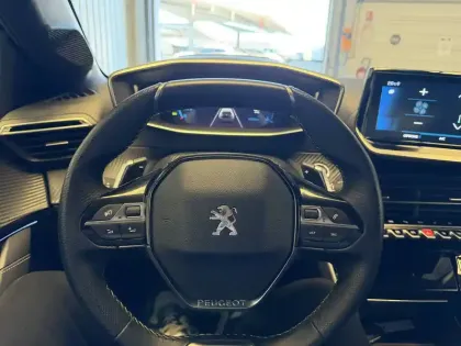 Photo 24 Peugeot 208  PureTech 130 S&S EAT8