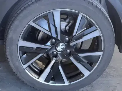 Photo 96 Peugeot 208  PureTech 130 S&S EAT8