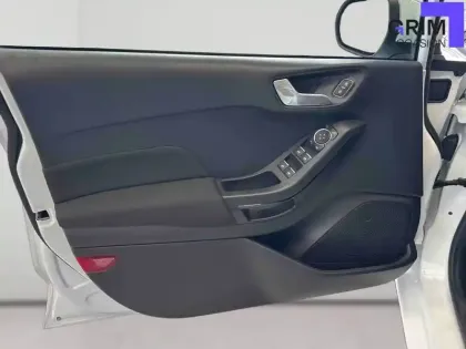 Photo 22 Ford Fiesta  1.1 75 ch BVM5