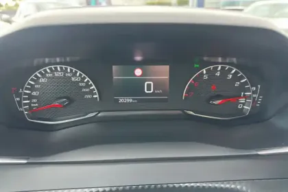 Photo 14 Peugeot 2008  PureTech 100 S&S BVM6