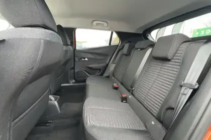 Photo 9 Peugeot 2008  PureTech 100 S&S BVM6