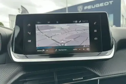 Photo 15 Peugeot 2008  PureTech 100 S&S BVM6