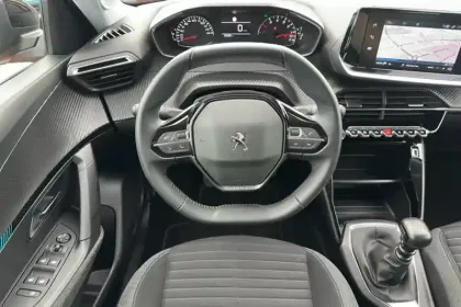 Photo 12 Peugeot 2008  PureTech 100 S&S BVM6