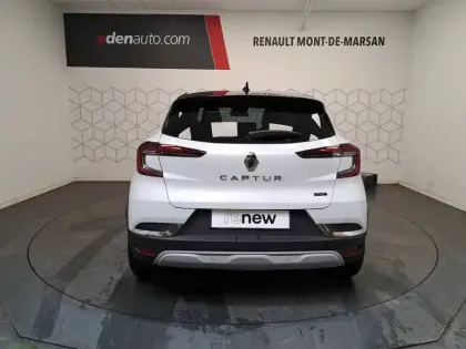 Photo 45 Renault Captur  E-Tech full hybrid 145