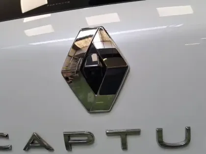 Photo 61 Renault Captur  E-Tech full hybrid 145