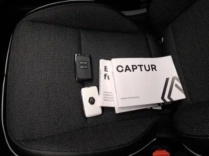 Photo 38 Renault Captur  E-Tech full hybrid 145