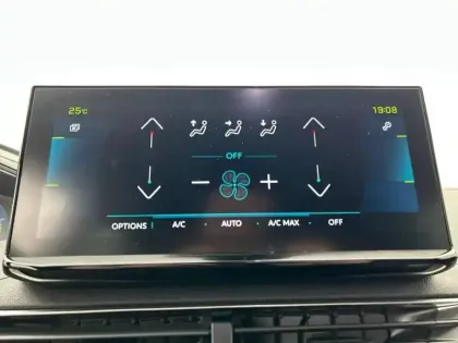 Photo 42 Peugeot 3008  Hybrid 225 e-EAT8