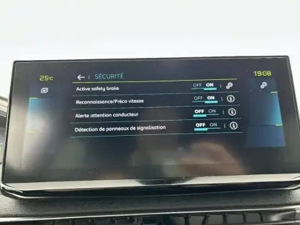 Photo 50 Peugeot 3008  Hybrid 225 e-EAT8