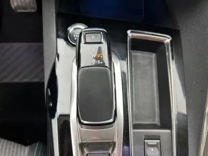 Photo 33 Peugeot 3008  Hybrid 225 e-EAT8