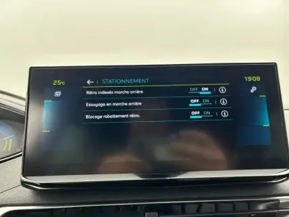 Photo 47 Peugeot 3008  Hybrid 225 e-EAT8