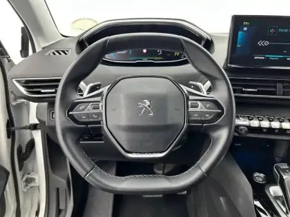 Photo 28 Peugeot 3008  Hybrid 225 e-EAT8