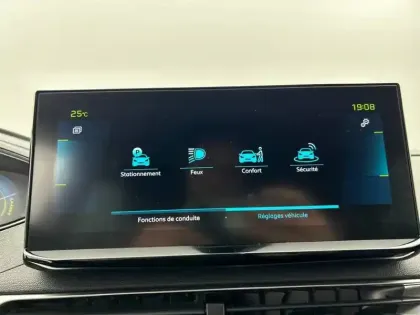 Photo 46 Peugeot 3008  Hybrid 225 e-EAT8