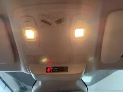 Photo 30 Renault Megane Mégane IV Berline dCi 110 Energy EDC