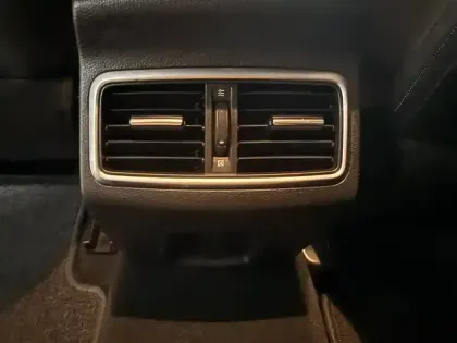 Photo 15 Renault Megane Mégane IV Berline dCi 110 Energy EDC