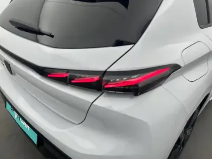 Photo 16 Peugeot 308 Gén. III Ph1 First Edition 5