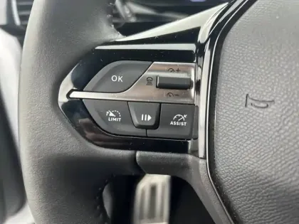 Photo 17 Peugeot 308 Gén. III Ph1 First Edition 5