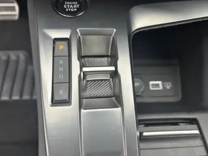 Photo 13 Peugeot 308 Gén. III Ph1 First Edition 5