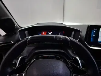 Photo 26 Peugeot 208  PureTech 100 S&S EAT8