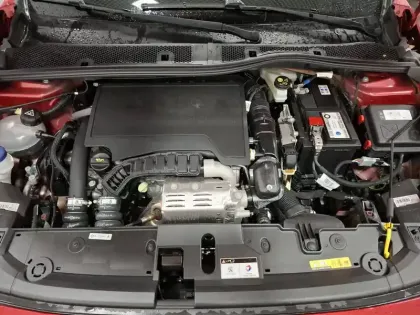 Photo 35 Peugeot 208  PureTech 100 S&S EAT8