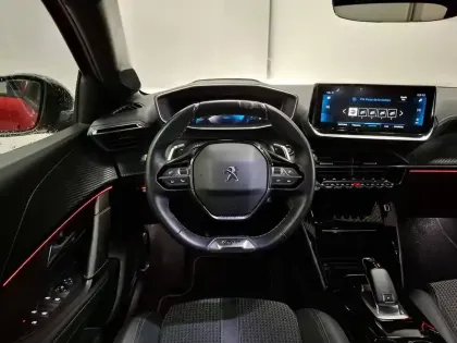 Photo 13 Peugeot 208  PureTech 100 S&S EAT8