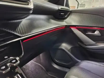 Photo 29 Peugeot 208  PureTech 100 S&S EAT8