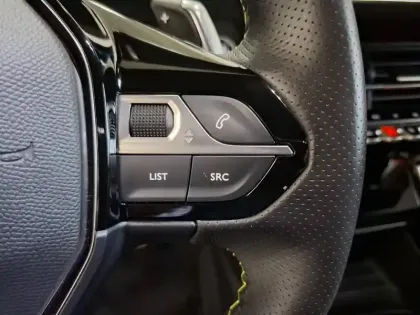 Photo 24 Peugeot 208  PureTech 100 S&S EAT8