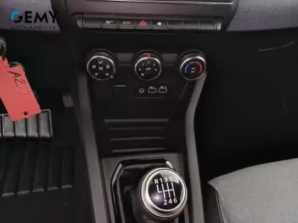 Photo 30 Renault Clio  Eco-G 100 ch GSR2