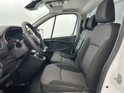 Photo 57 Renault Trafic  FG BLUE DCI 130 L1H1 3T GSR2