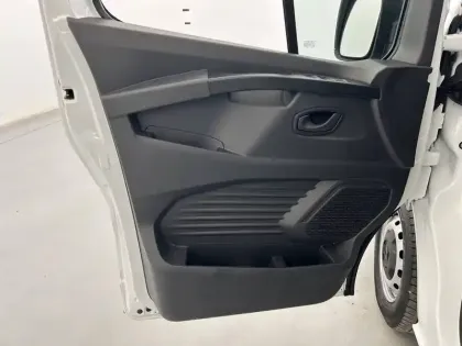 Photo 35 Renault Trafic Gén. III (F82) Ph3 NG Advance 4