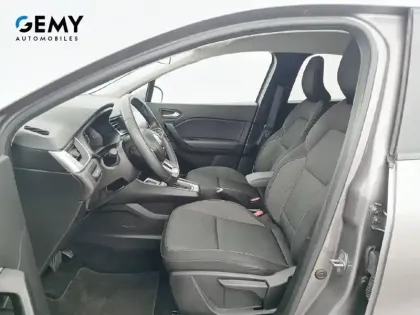 Photo 8 Renault Captur  E-Tech full hybrid 145