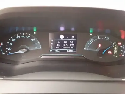 Photo 9 Peugeot 208  Electrique 50 kWh 136ch