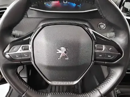 Photo 8 Peugeot 208  PureTech 100 S&S BVM6