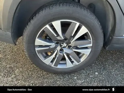 Photo 12 Peugeot 2008  1.2 PureTech 110ch S&S EAT6
