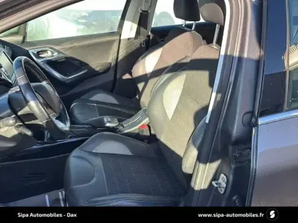 Photo 8 Peugeot 2008  1.2 PureTech 110ch S&S EAT6