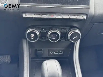 Photo 19 Renault Captur  E-Tech full hybrid 145