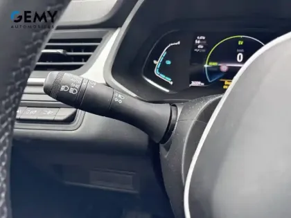 Photo 17 Renault Captur  E-Tech full hybrid 145